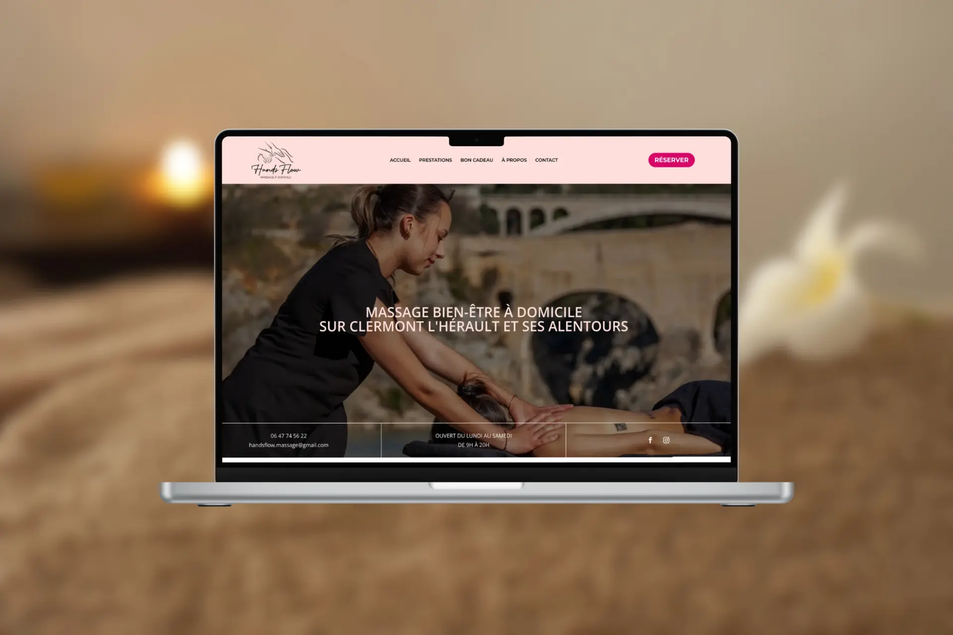 Site internet Hands flow , Massage à domicile , version ordinateur, moderne et épuré.